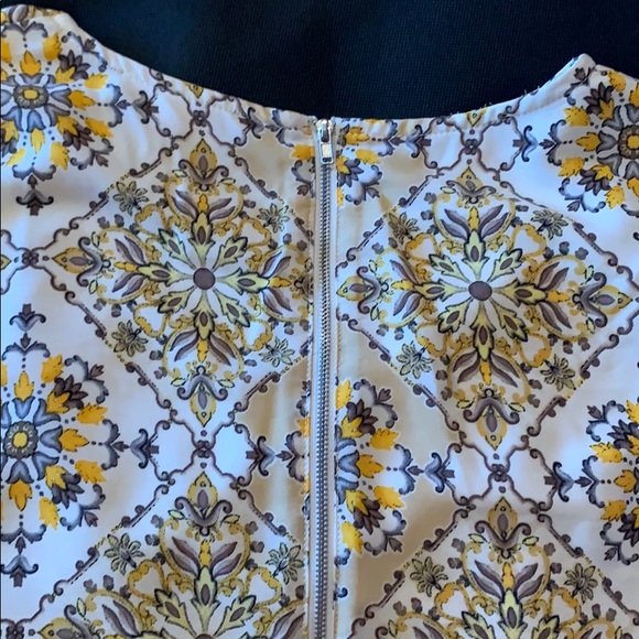 Lulu’s Yellow Shift Dress - Picture 5 of 5